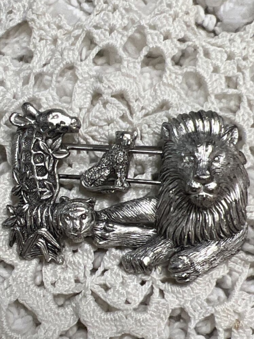 Vintage Safari Animal Lion Brooch Giraffe Tiger African Zoo Silver Pewter Pin